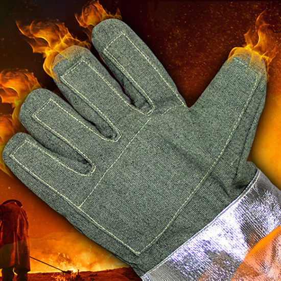 S1235 1000C high heat resistant gloves aluminized radiant shield front view